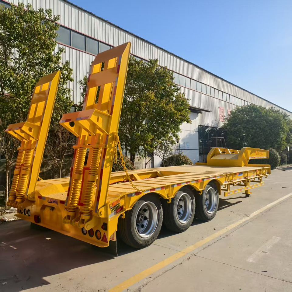 Нови Нискорамна площадка полуремарке ZHICHENG Semi Flat Bed Low Bed in New or Used with 3 Axles 4 Axles: снимка 20