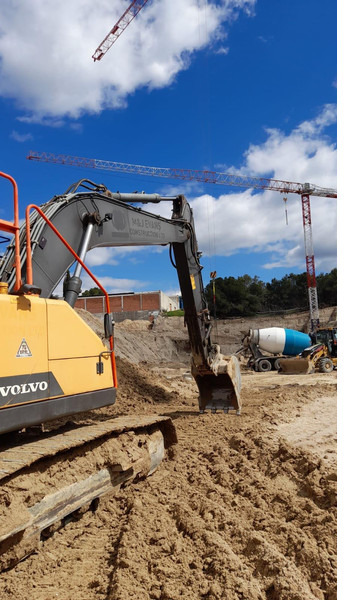 Volvo EC220EL - Верижен багер: снимка 4 Volvo EC220EL - Верижен багер: снимка 4