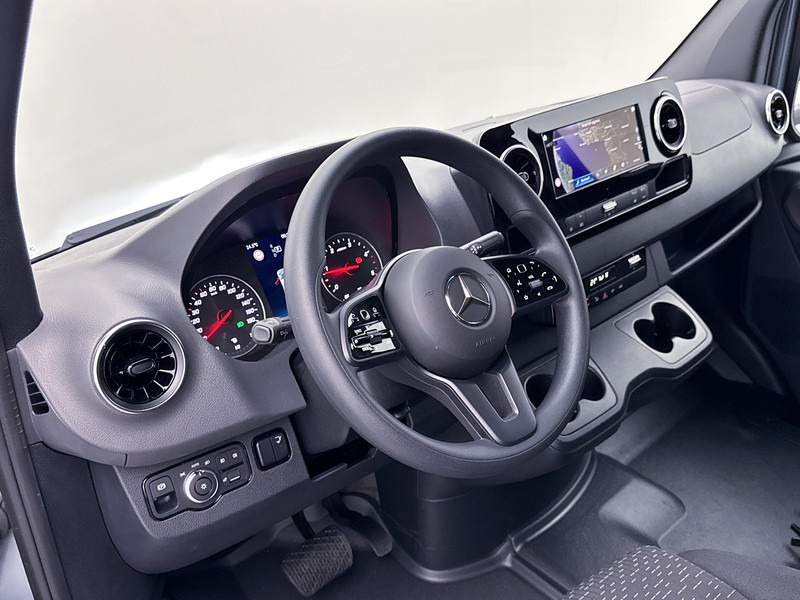 Mercedes-Benz Sprinter 317 Bakwagen D'Hollandia Laadklep 1000KG 10.25 MBUX Led Koplampen 9G Automaat - Лекотоварен автомобил фургон: снимка 4 Mercedes-Benz Sprinter 317 Bakwagen D'Hollandia Laadklep 1000KG 10.25 MBUX Led Koplampen 9G Automaat - Лекотоварен автомобил фургон: снимка 4