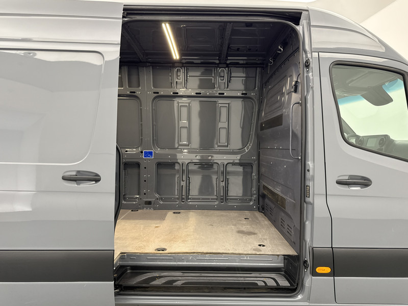 Товарен бус Mercedes-Benz Sprinter 519 3.0 CDI L3H2 V6 Led koplampen 360 camera systeem Trekhaak Navigatie Dubbel lucht: снимка 20 Товарен бус Mercedes-Benz Sprinter 519 3.0 CDI L3H2 V6 Led koplampen 360 camera systeem Trekhaak Navigatie Dubbel lucht: снимка 20