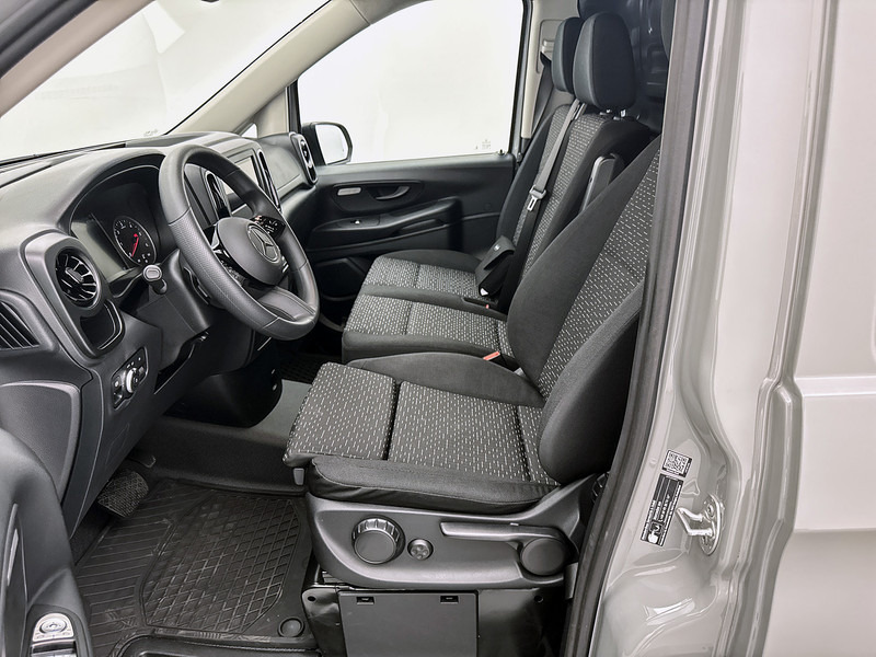 Mercedes-Benz Vito 116 CDI L2 Pro Parkeerpakket Multibeam led Betimmering Facelift Cruise control - Товарен бус: снимка 4 Mercedes-Benz Vito 116 CDI L2 Pro Parkeerpakket Multibeam led Betimmering Facelift Cruise control - Товарен бус: снимка 4