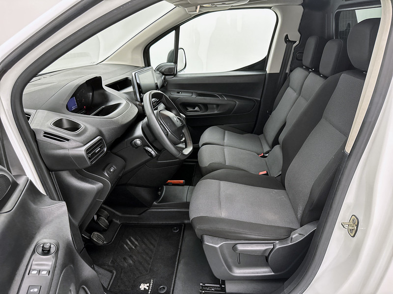 Peugeot Partner 1.5 BlueHDI Premium Long Carplay Cruise control L2 NAP Euro 6 - Малък ван: снимка 4 Peugeot Partner 1.5 BlueHDI Premium Long Carplay Cruise control L2 NAP Euro 6 - Малък ван: снимка 4
