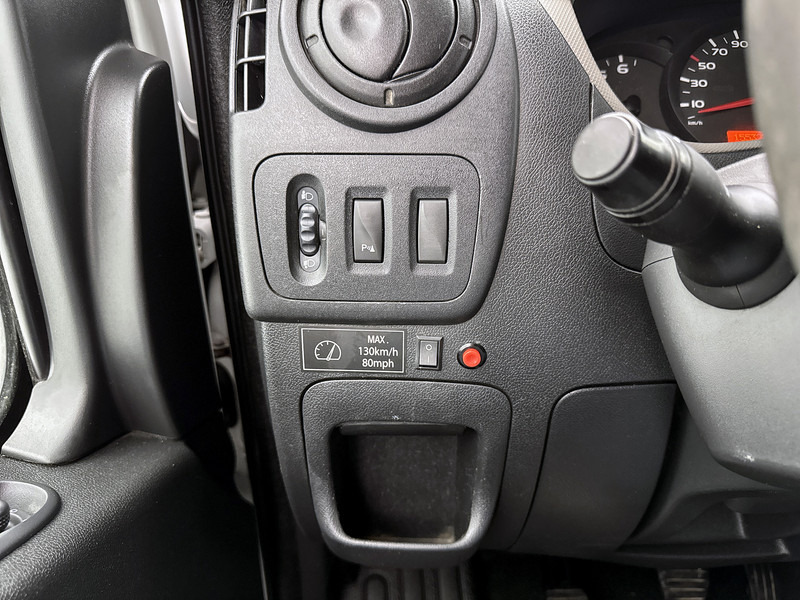 Товарен бус Renault Master T35 2.3 dCi L2H2 Eco Glasresteel Trekhaak Achteruitrijcamera Glasauto: снимка 20