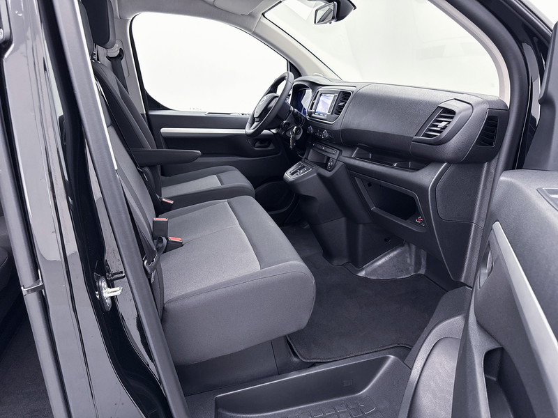 Лизинг на Toyota PROACE Electric Worker Live DC Extra Range 75 kWh Dubbele Cabine Navigatie Cruise Control Toyota PROACE Electric Worker Live DC Extra Range 75 kWh Dubbele Cabine Navigatie Cruise Control: снимка 19