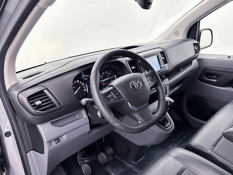 Toyota ProAce Worker 1.5 D-4D Navigator Navigatie Oprijplaat Betimmering Cruise Control - Малък ван: снимка 5 Toyota ProAce Worker 1.5 D-4D Navigator Navigatie Oprijplaat Betimmering Cruise Control - Малък ван: снимка 5