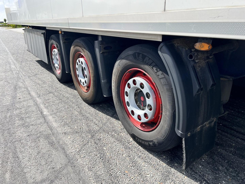 Рефрижератор полуремарке Kögel 3 - assige koeloplegger Carrier vector 1550: снимка 12 Рефрижератор полуремарке Kögel 3 - assige koeloplegger Carrier vector 1550: снимка 12