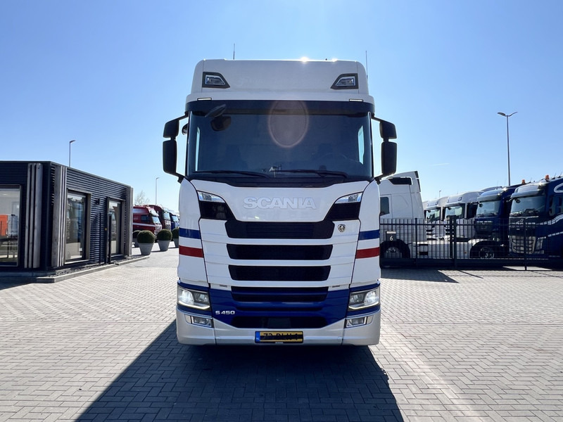 Scania S450 6x2 koelwagen Retarder / Dhollandia / Bloenenmaat - Рефрижератор камион: снимка 2 Scania S450 6x2 koelwagen Retarder / Dhollandia / Bloenenmaat - Рефрижератор камион: снимка 2