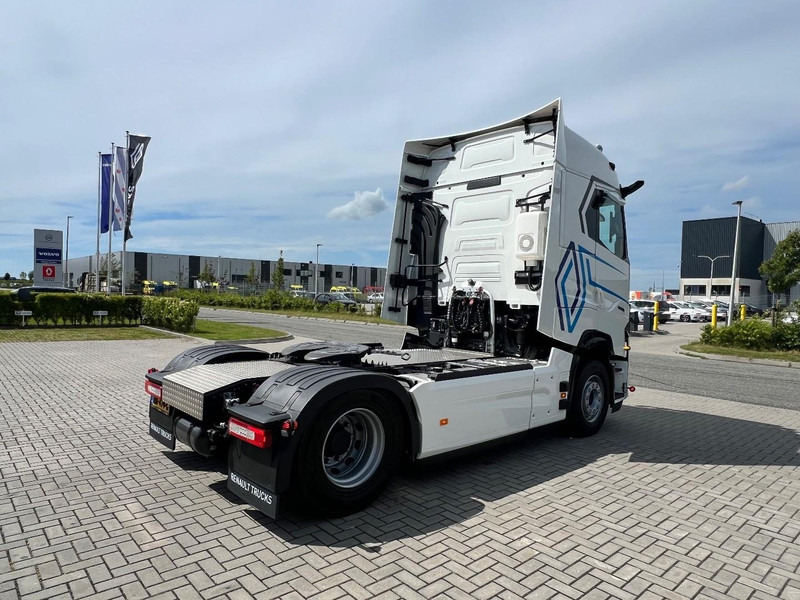 Renault T480 T-HIGH 4x2 Trekker Standclima / 2x Tank / New - Влекач: снимка 5 Renault T480 T-HIGH 4x2 Trekker Standclima / 2x Tank / New - Влекач: снимка 5