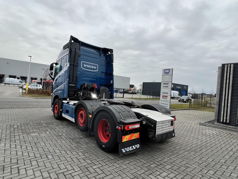 Влекач Volvo FH 500 6x2 vla trekker Pusher / lift / 887500km: снимка 7 Влекач Volvo FH 500 6x2 vla trekker Pusher / lift / 887500km: снимка 7