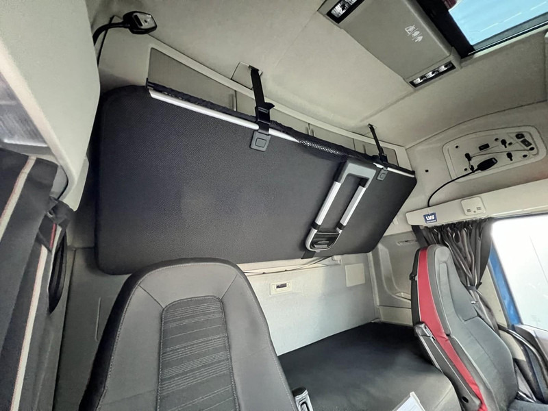 Влекач Volvo FH 500 6x2 vla trekker Pusher / lift / 887500km: снимка 20 Влекач Volvo FH 500 6x2 vla trekker Pusher / lift / 887500km: снимка 20