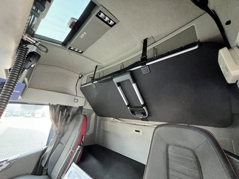 Влекач Volvo FH 500 6x2 vla trekker Pusher / lift / 887500km: снимка 19 Влекач Volvo FH 500 6x2 vla trekker Pusher / lift / 887500km: снимка 19