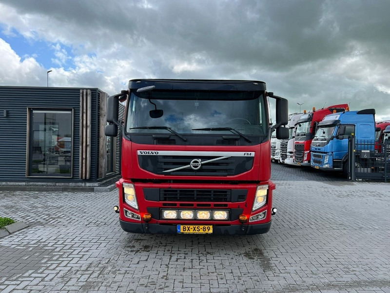 Volvo FM 500 8x4 trekker EEV / Euro 5 / 150.000kg !- Retarder - Влекач: снимка 2 Volvo FM 500 8x4 trekker EEV / Euro 5 / 150.000kg !- Retarder - Влекач: снимка 2