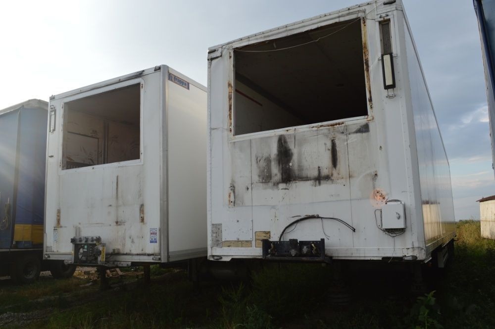 DEPOZITARE -DUBE CONTAINERE for parts - Каросерия - рефрижератор: снимка 1 DEPOZITARE -DUBE CONTAINERE for parts - Каросерия - рефрижератор: снимка 1