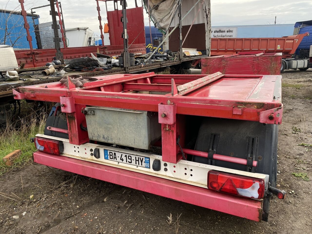 Fliegl Trailer 1 AXE ASCA ---FRANTA - Transport Special - LOWRIDER - Нискорамна площадка полуремарке: снимка 2 Fliegl Trailer 1 AXE ASCA ---FRANTA - Transport Special - LOWRIDER - Нискорамна площадка полуремарке: снимка 2
