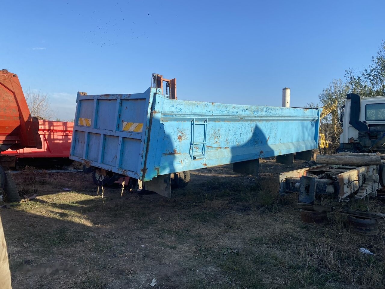 Hyva bena originala DAF 8x4 cu semisasiu si cilindru basculare - Самосвална надстройка: снимка 3 Hyva bena originala DAF 8x4 cu semisasiu si cilindru basculare - Самосвална надстройка: снимка 3
