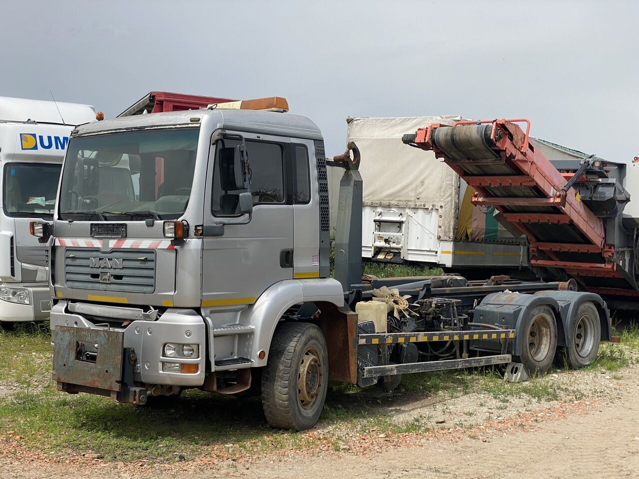 MAN TGA 6x4 Euro 3 AbrollKipper - Шаси кабина: снимка 1 MAN TGA 6x4 Euro 3 AbrollKipper - Шаси кабина: снимка 1
