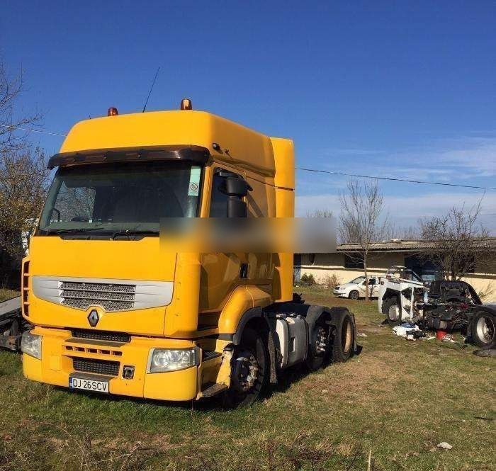 Renault DXI 6X4 Euro 5 truck - Кабина за Камион: снимка 2 Renault DXI 6X4 Euro 5 truck - Кабина за Камион: снимка 2