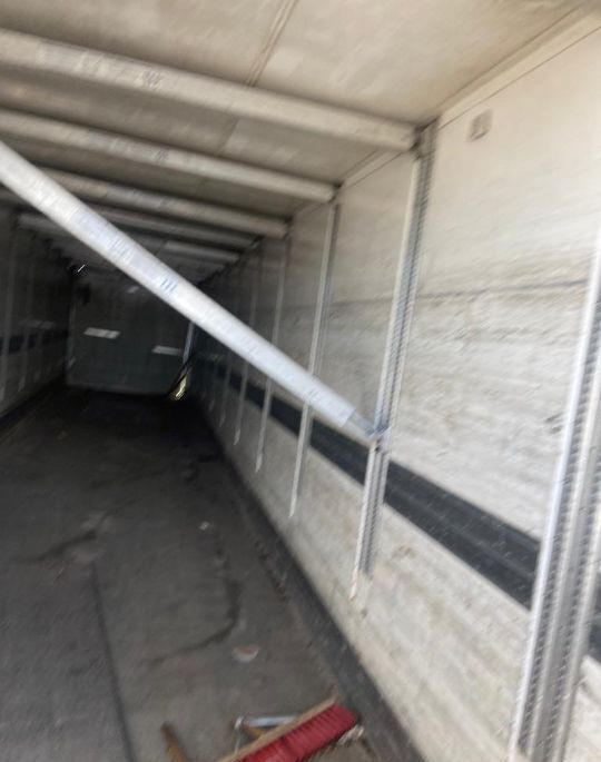 Sistem double deck dube frigorifice : Suporti laterali +bari - Рефрижератор полуремарке: снимка 3 Sistem double deck dube frigorifice : Suporti laterali +bari - Рефрижератор полуремарке: снимка 3