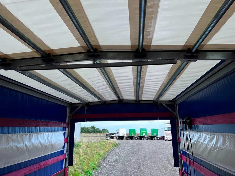 Interior photo 1: Камион Scania L 80 Super total renovation