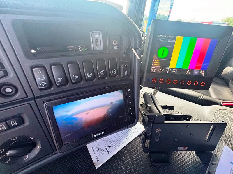 Боклукчийска кола Scania P410 Phøenix box. Air / Air suspension.: снимка 16