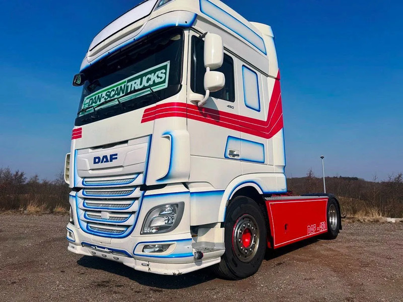 DAF XF 450 DAF XF 450 Special Interior. 706000 km. Euro 6 - Влекач: снимка 1 DAF XF 450 DAF XF 450 Special Interior. 706000 km. Euro 6 - Влекач: снимка 1
