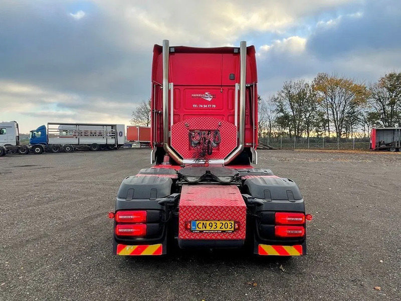 DAF XF 530 Twensteer Special interior. Full Air suspension Hydr. system - Влекач: снимка 4 DAF XF 530 Twensteer Special interior. Full Air suspension Hydr. system - Влекач: снимка 4
