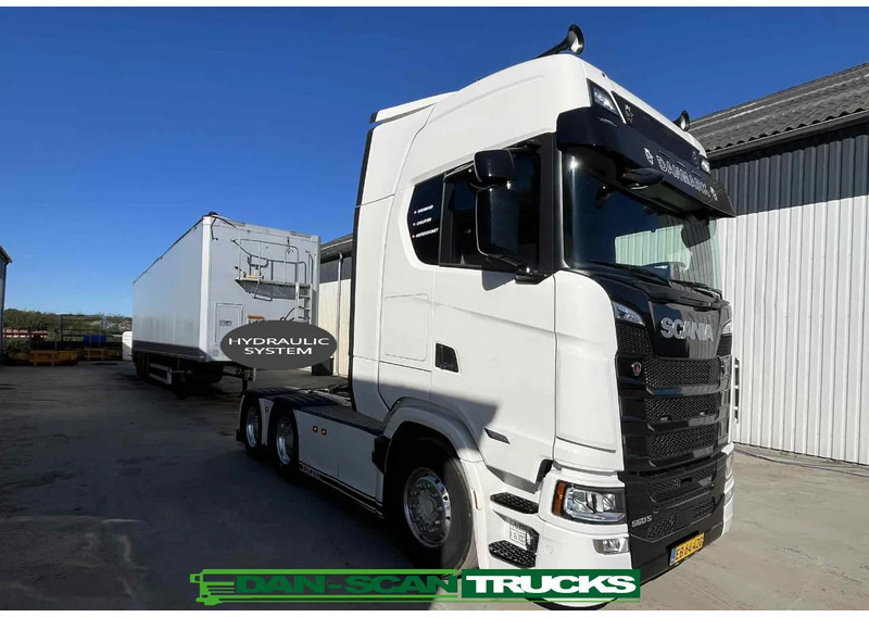 Scania 560S Super NGS SUPER .Air / Air suspension. hydr. system. - Влекач: снимка 2 Scania 560S Super NGS SUPER .Air / Air suspension. hydr. system. - Влекач: снимка 2
