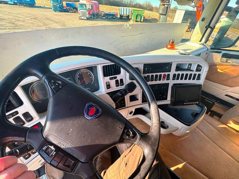 Влекач Scania R620-V8 Special Interior. hydr. system. Air / Air suspension: снимка 16
