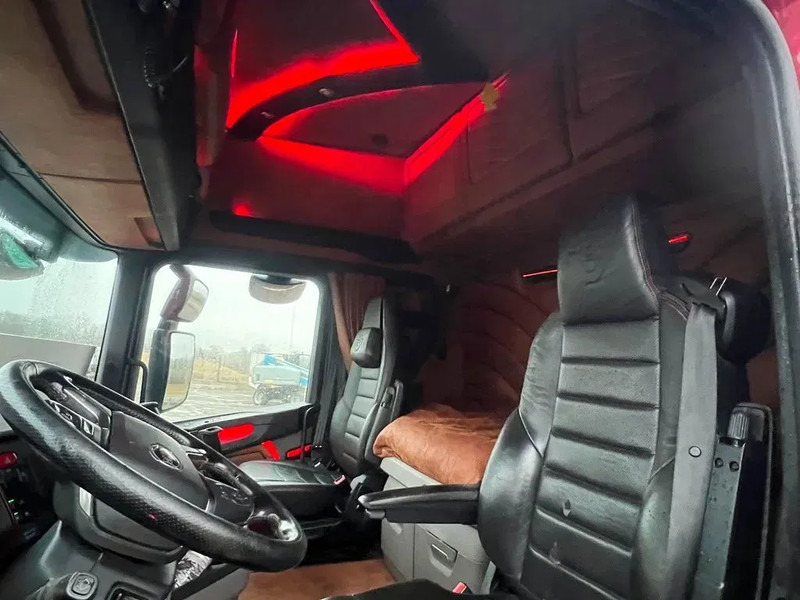 Scania R650 V8 NGS Scania 6x4 . Special Interior. . - Влекач: снимка 3 Scania R650 V8 NGS Scania 6x4 . Special Interior. . - Влекач: снимка 3