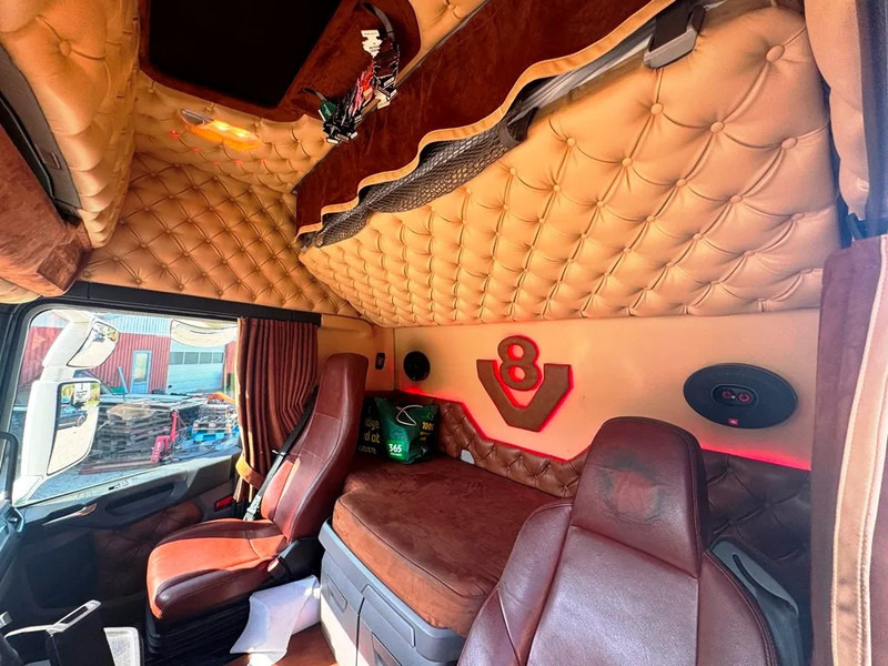 Scania R650 V8 NGS Special interior. Air / Air suspension. hydr. system. Opticruise / Retarder. - Влекач: снимка 3 Scania R650 V8 NGS Special interior. Air / Air suspension. hydr. system. Opticruise / Retarder. - Влекач: снимка 3