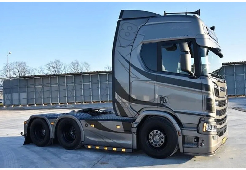 Scania R660 V8 NGS Show Truck . Speciel Interior. Air / Air suspension. Hydr. system - Влекач: снимка 3 Scania R660 V8 NGS Show Truck . Speciel Interior. Air / Air suspension. Hydr. system - Влекач: снимка 3