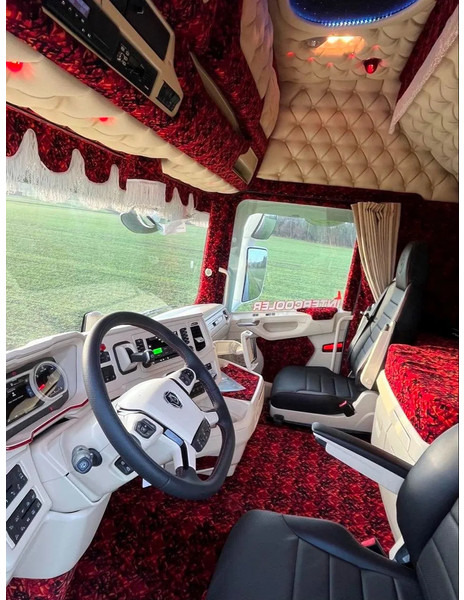 Scania R770 V8 NGS Special Interior. Only 110000 km. Air/ Air suspensiom. Hydr, system. - Влекач: снимка 4 Scania R770 V8 NGS Special Interior. Only 110000 km. Air/ Air suspensiom. Hydr, system. - Влекач: снимка 4