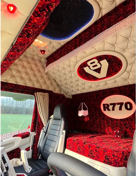Scania R770 V8 NGS Special Interior. Only 110000 km. Air/ Air suspensiom. Hydr, system. - Влекач: снимка 3 Scania R770 V8 NGS Special Interior. Only 110000 km. Air/ Air suspensiom. Hydr, system. - Влекач: снимка 3