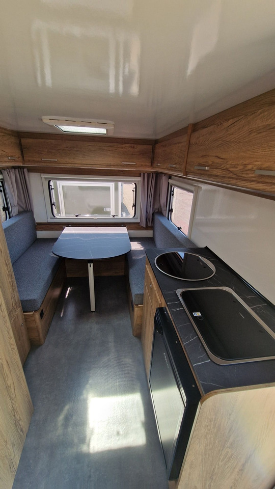 N-LAZUR Niewiadów Nowa Przyczepa Kempingowa dla 4 osób z Łazienką - Каравана: снимка 1 N-LAZUR Niewiadów Nowa Przyczepa Kempingowa dla 4 osób z Łazienką - Каравана: снимка 1