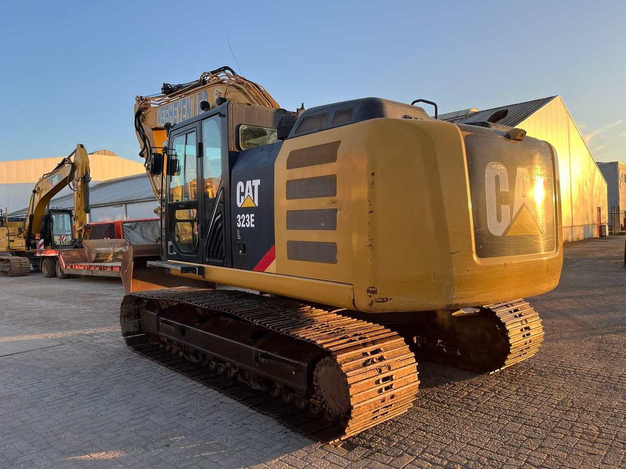 Caterpillar 323EL - Верижен багер: снимка 2 Caterpillar 323EL - Верижен багер: снимка 2