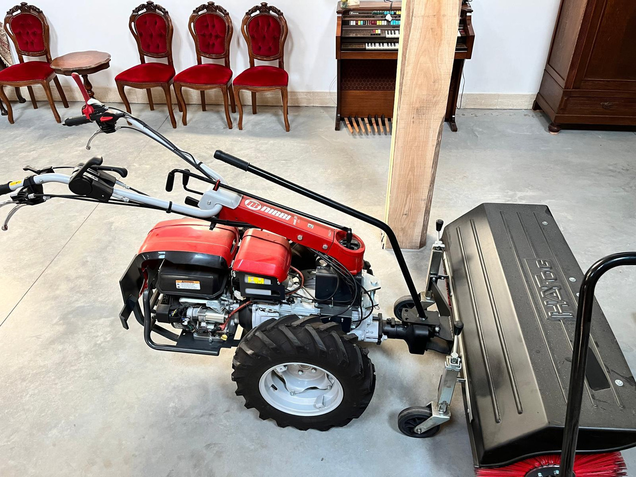 Emak mak 18 - Професионална метачна машина: снимка 1 Emak mak 18 - Професионална метачна машина: снимка 1