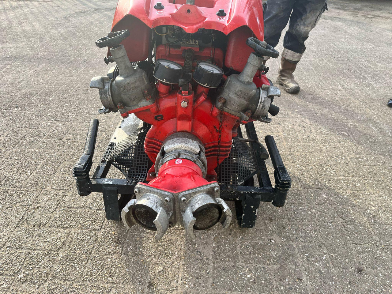 Rosenbauer FP 8/8 - Водна помпа: снимка 5 Rosenbauer FP 8/8 - Водна помпа: снимка 5