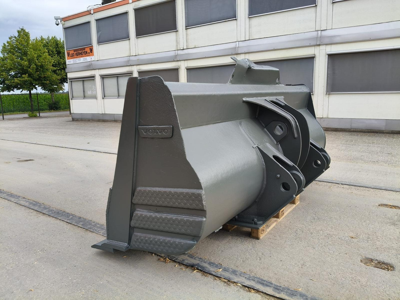 Volvo L 220 - Кофа за товарач: снимка 4 Volvo L 220 - Кофа за товарач: снимка 4