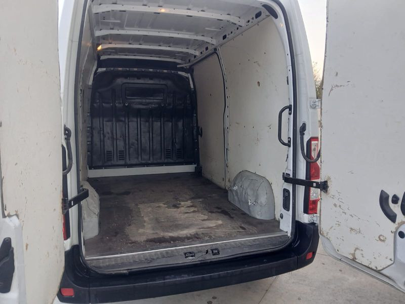 Renault Master Furgone red edition 2021 - Товарен бус: снимка 4 Renault Master Furgone red edition 2021 - Товарен бус: снимка 4