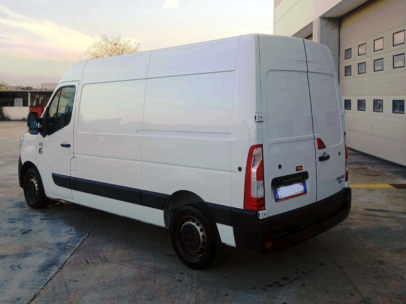Renault Master Furgone red edition 2021 - Товарен бус: снимка 3 Renault Master Furgone red edition 2021 - Товарен бус: снимка 3