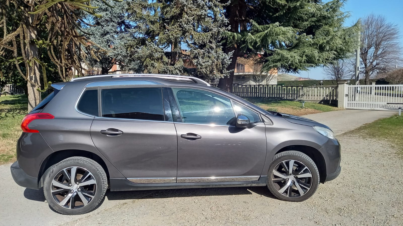 PEUGEOT 2008 - Седан: снимка 3 PEUGEOT 2008 - Седан: снимка 3