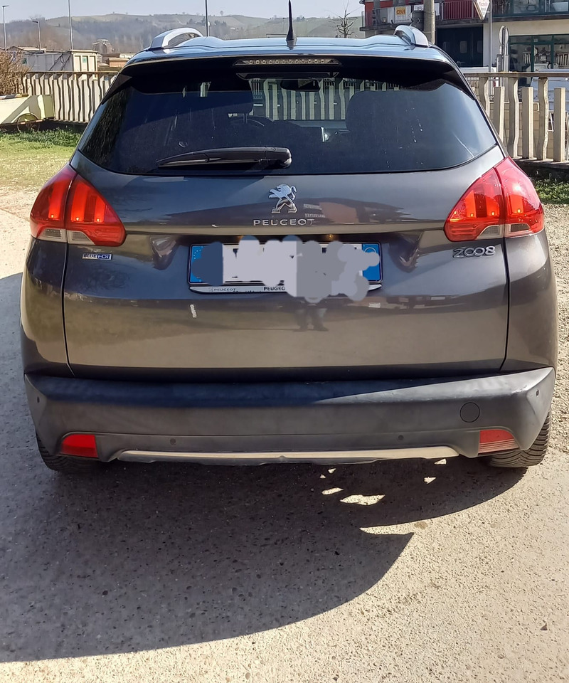 PEUGEOT 2008 - Седан: снимка 5 PEUGEOT 2008 - Седан: снимка 5