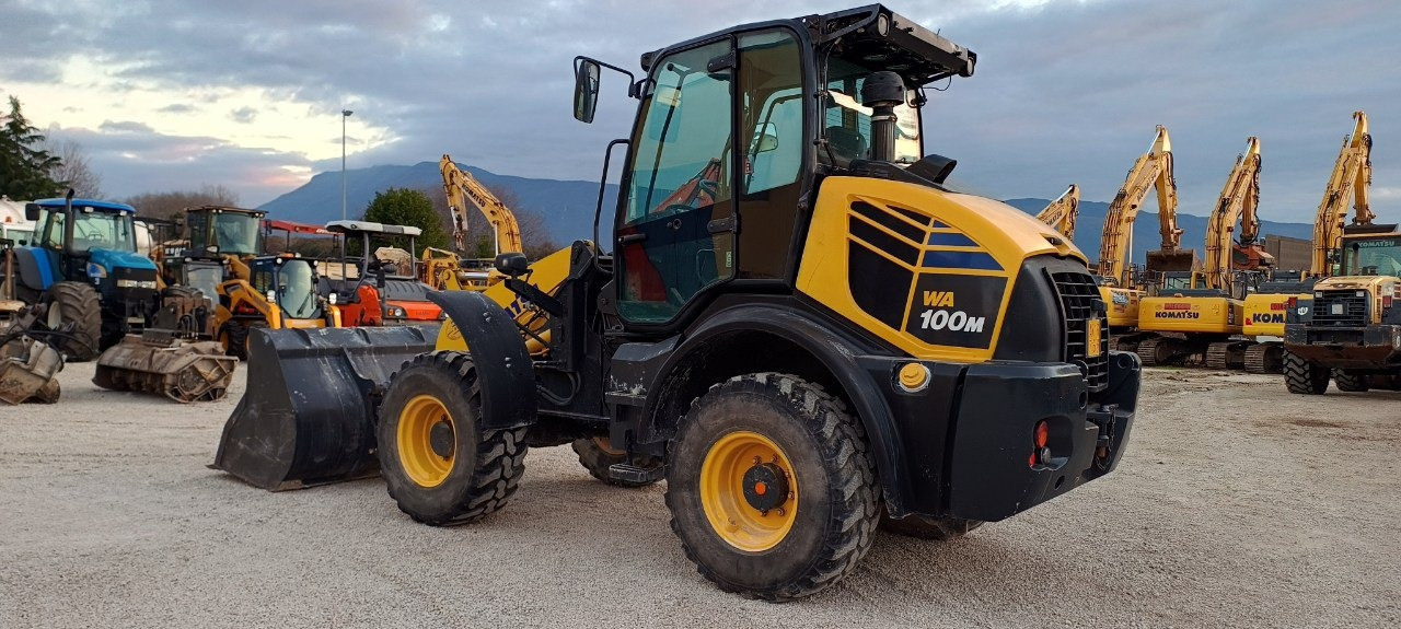 KOMATSU WA 100-8 - Строителна техника: снимка 4 KOMATSU WA 100-8 - Строителна техника: снимка 4