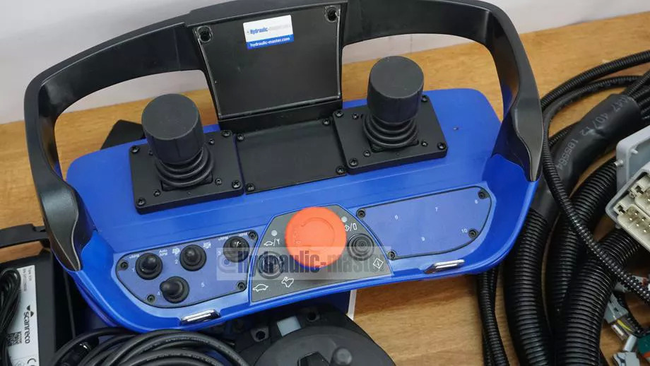 CanBus 2 joysticks with radio control Scanreco G3 12 V Forest crane for Palms Farma BMF KTS - Горска техника: снимка 3 CanBus 2 joysticks with radio control Scanreco G3 12 V Forest crane for Palms Farma BMF KTS - Горска техника: снимка 3