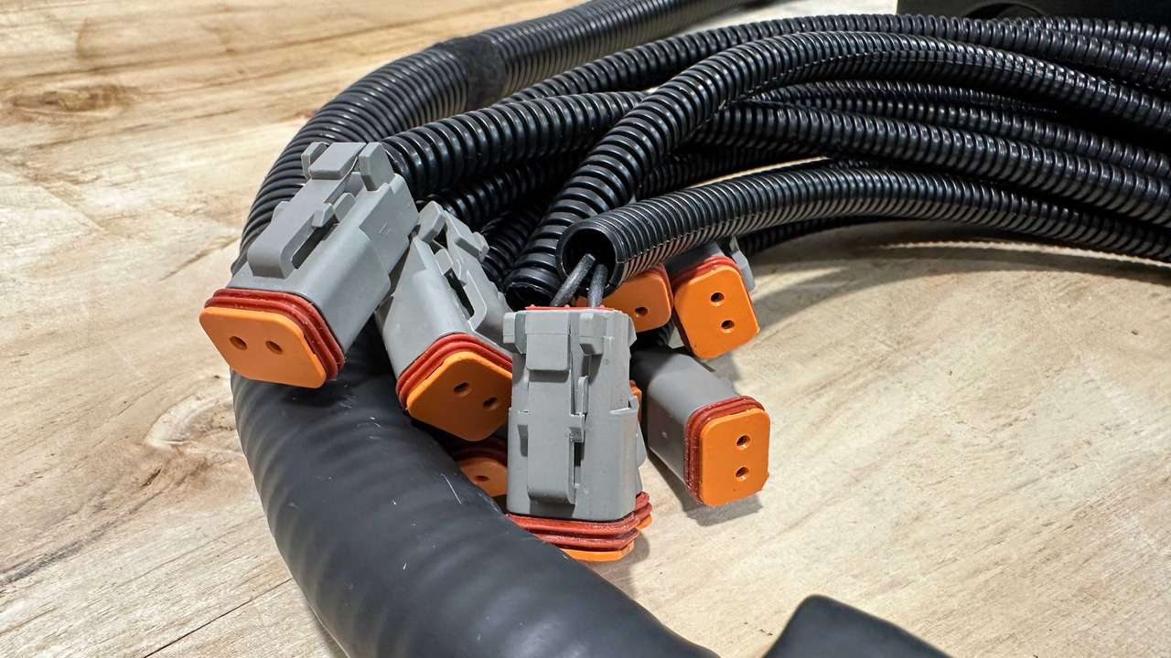 Горска техника Proportional Valve Walvoil DPX100 with Control Scanreco RC400 and JP Joysticks PWM for Palfinger, Kubota, Kesla: снимка 8