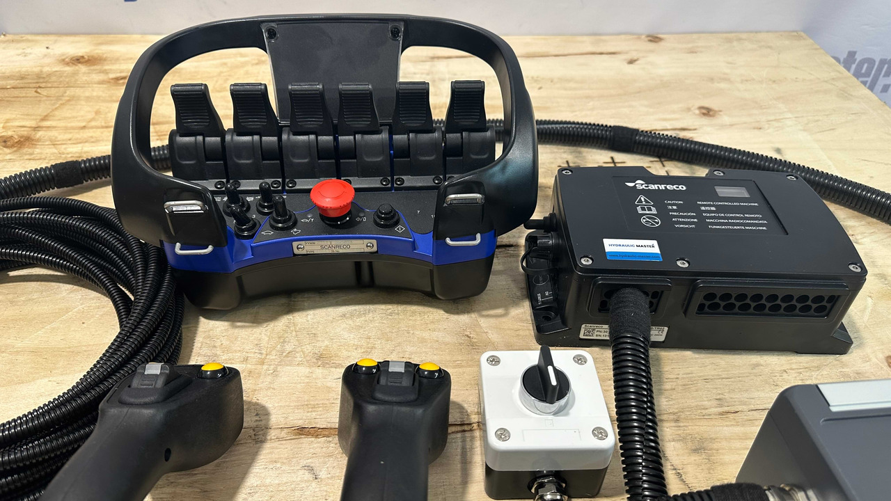 Горска техника Proportional Valve Walvoil DPX100 with Control Scanreco RC400 and JP Joysticks PWM for Palfinger, Kubota, Kesla: снимка 13