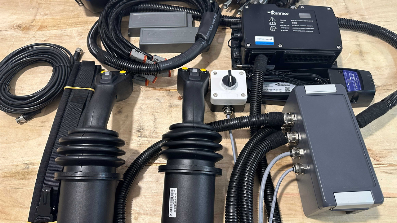 Горска техника Proportional Valve Walvoil DPX100 with Control Scanreco RC400 and JP Joysticks PWM for Palfinger, Kubota, Kesla: снимка 20