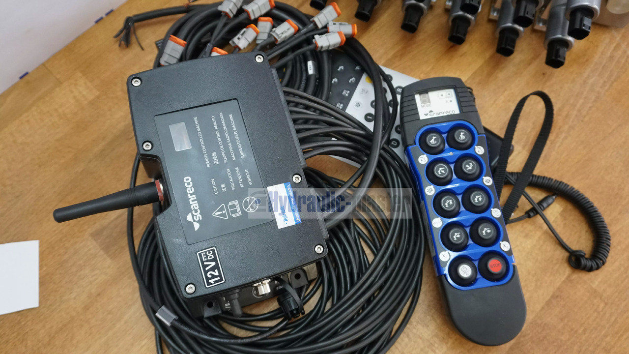 Radio Remote Scanreco RC400 G2B Palfinger, Kubota, Liebherr - Горска техника: снимка 2 Radio Remote Scanreco RC400 G2B Palfinger, Kubota, Liebherr - Горска техника: снимка 2