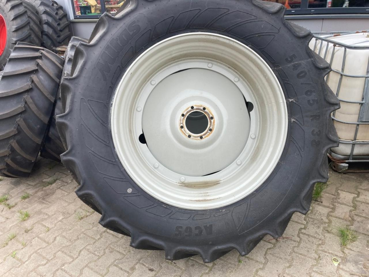 2X 440/65R28//2X 540/65R38 VALTRA - Гума: снимка 5 2X 440/65R28//2X 540/65R38 VALTRA - Гума: снимка 5