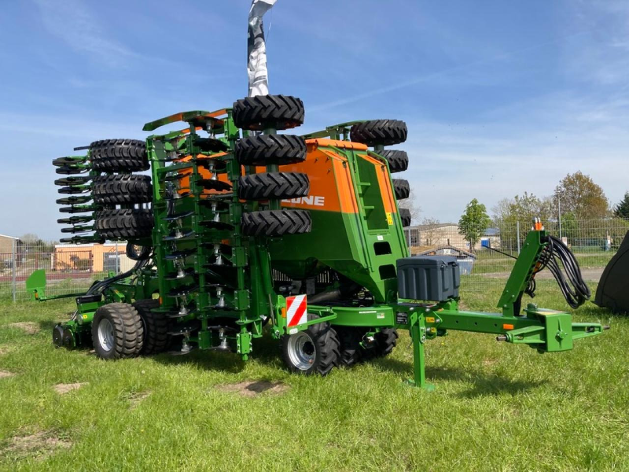 Amazone CIRRIUS 6003 - Комбинирана сеялка: снимка 1 Amazone CIRRIUS 6003 - Комбинирана сеялка: снимка 1